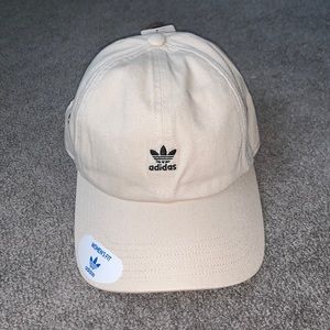 Adidas originals relaxed mini logo cap